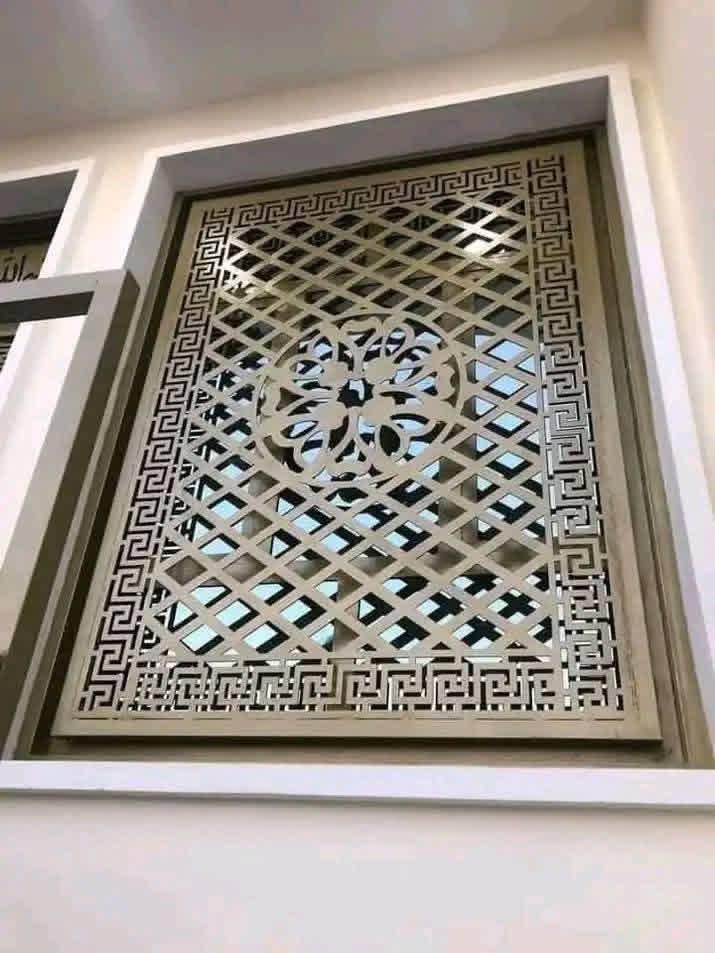 شباك حديد خارجي